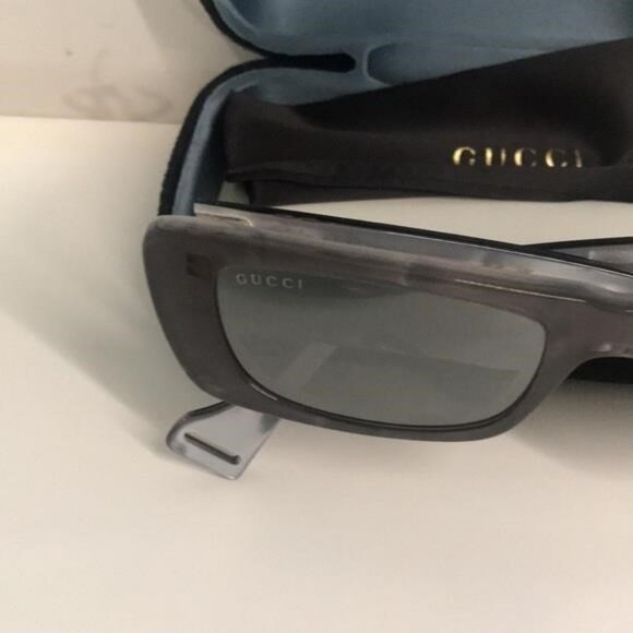 New Authentic Gucci GG0516S 002 Transparent Grey Square Silver Mirror Lens - Picture 3 of 13